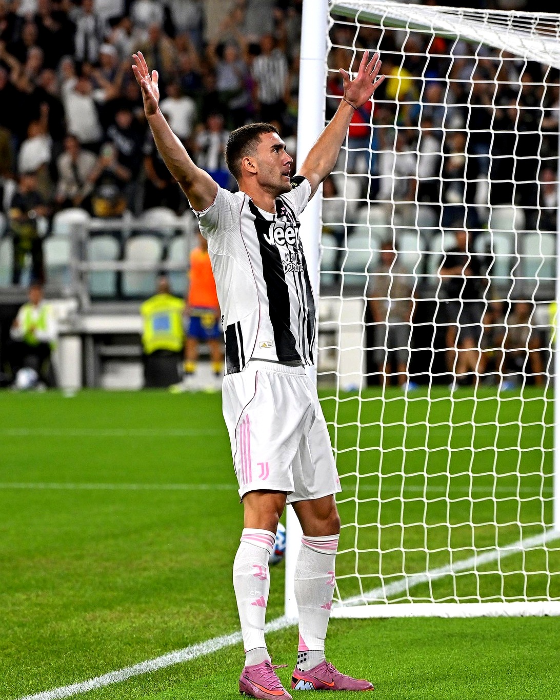 英雄联盟竞猜-包含重磅！费耶诺德集结日止住颓势阿斯顿维拉今夜回应争议，AC米兰围绕意甲门线救险的词条