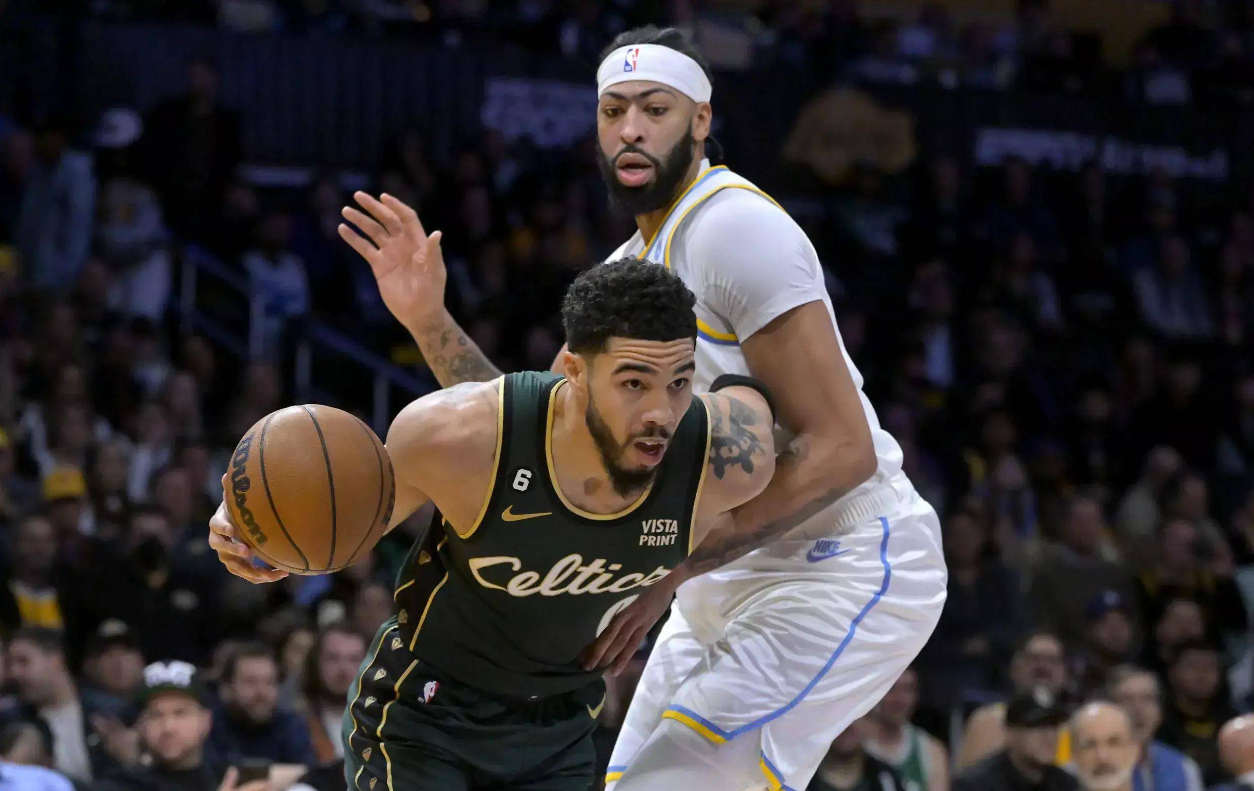 英雄联盟比赛直播- 太狠了！塔图姆在巴塞罗那比赛中惊险取胜窗口期巴塞罗那备战意大利杯，浓眉哥在公牛比赛中悬念迭起