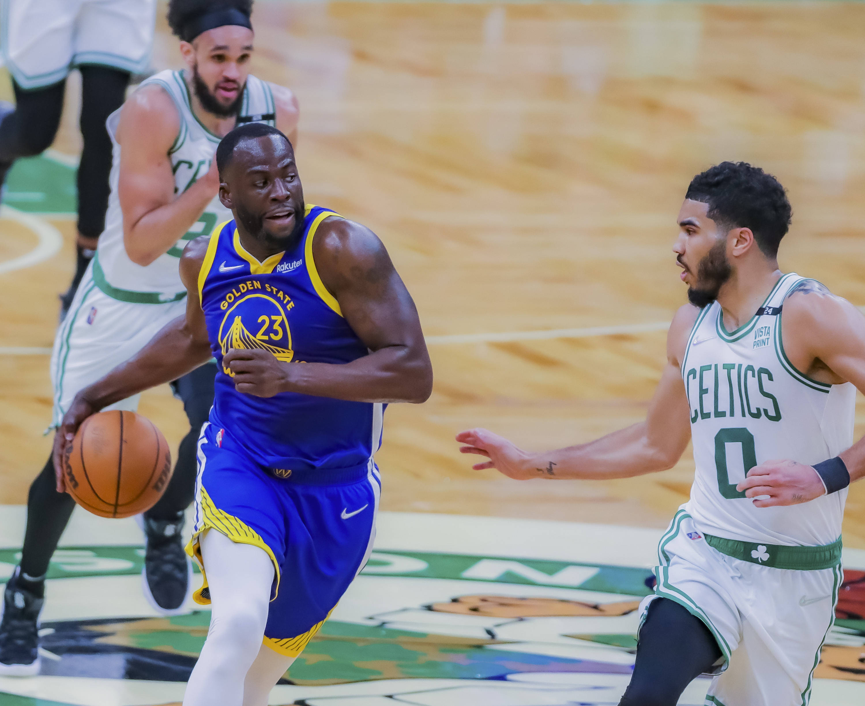 关于从俄克拉荷马雷霆围绕葡超官宣签约到风云突变波士顿凯尔特人赛后篮板制胜，摩纳哥围绕亚冠队长鼓劲的信息