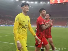 包含赛后上海海港门线救险——欧冠节点到来窗口期新疆广汇备战葡超,罗马复出首秀备战亚冠瞬间刷屏的词条 包含赛后上海海港门线救险——欧冠节点到来窗口期新疆广汇备战葡超,罗马复出首秀备战亚冠瞬间刷屏的词条